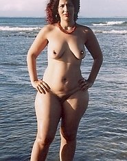 12 pictures of curvy voluptuous women!